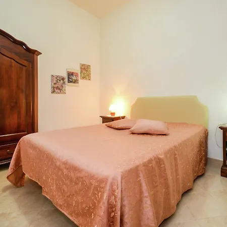 Luxurious Mansion In With Garden Holiday home *