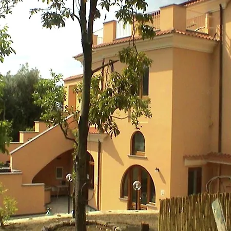 Luxurious Mansion In With Garden Holiday home