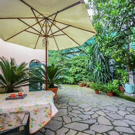 Luxurious Mansion In With Garden Sorrento